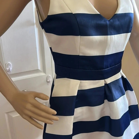 Colorblock flounce striped pleated dress,S, slight shimmer EC, coastal,fit&flare - Picture 4 of 13